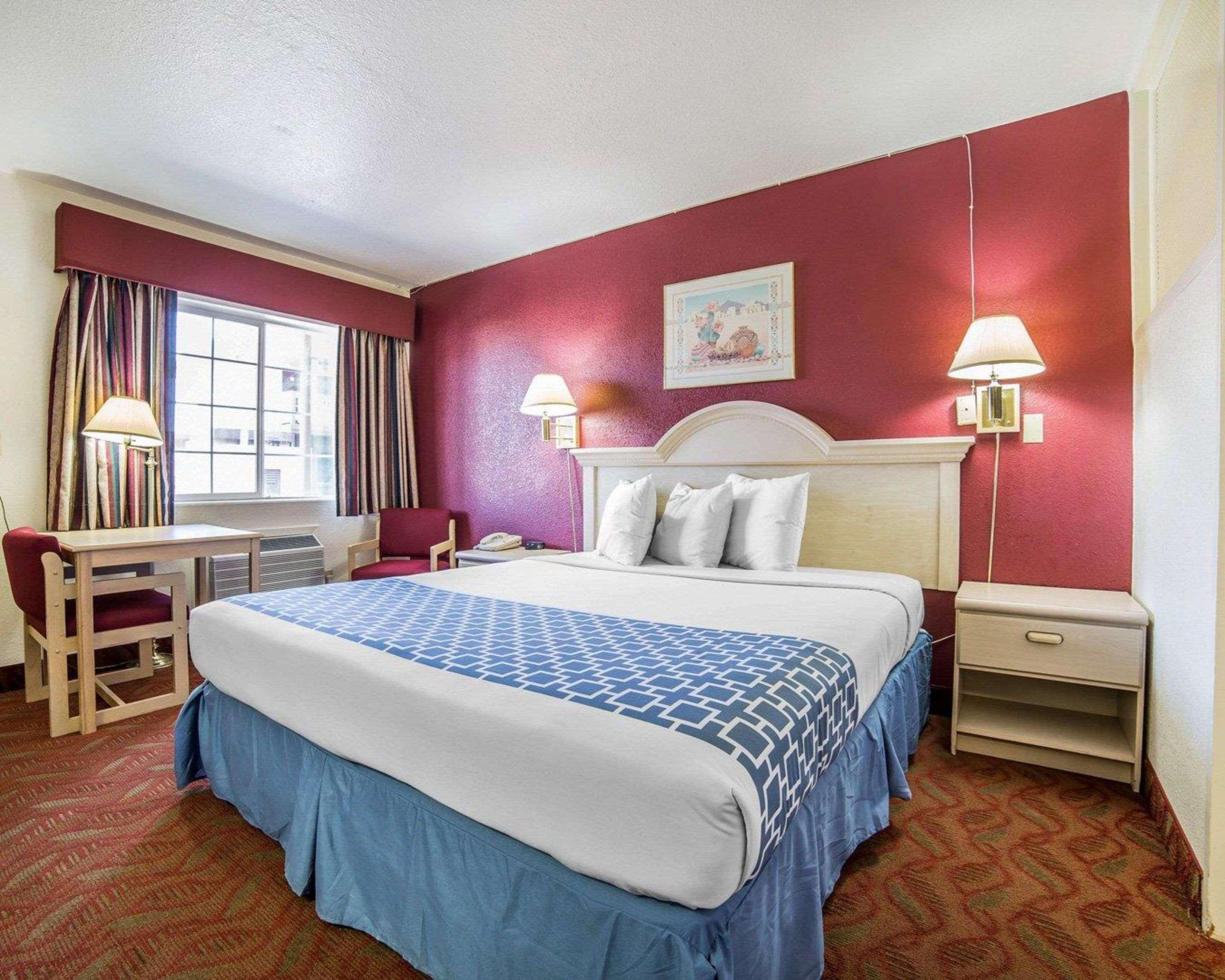 Econo Naval Air Station Area Lodge Fallon