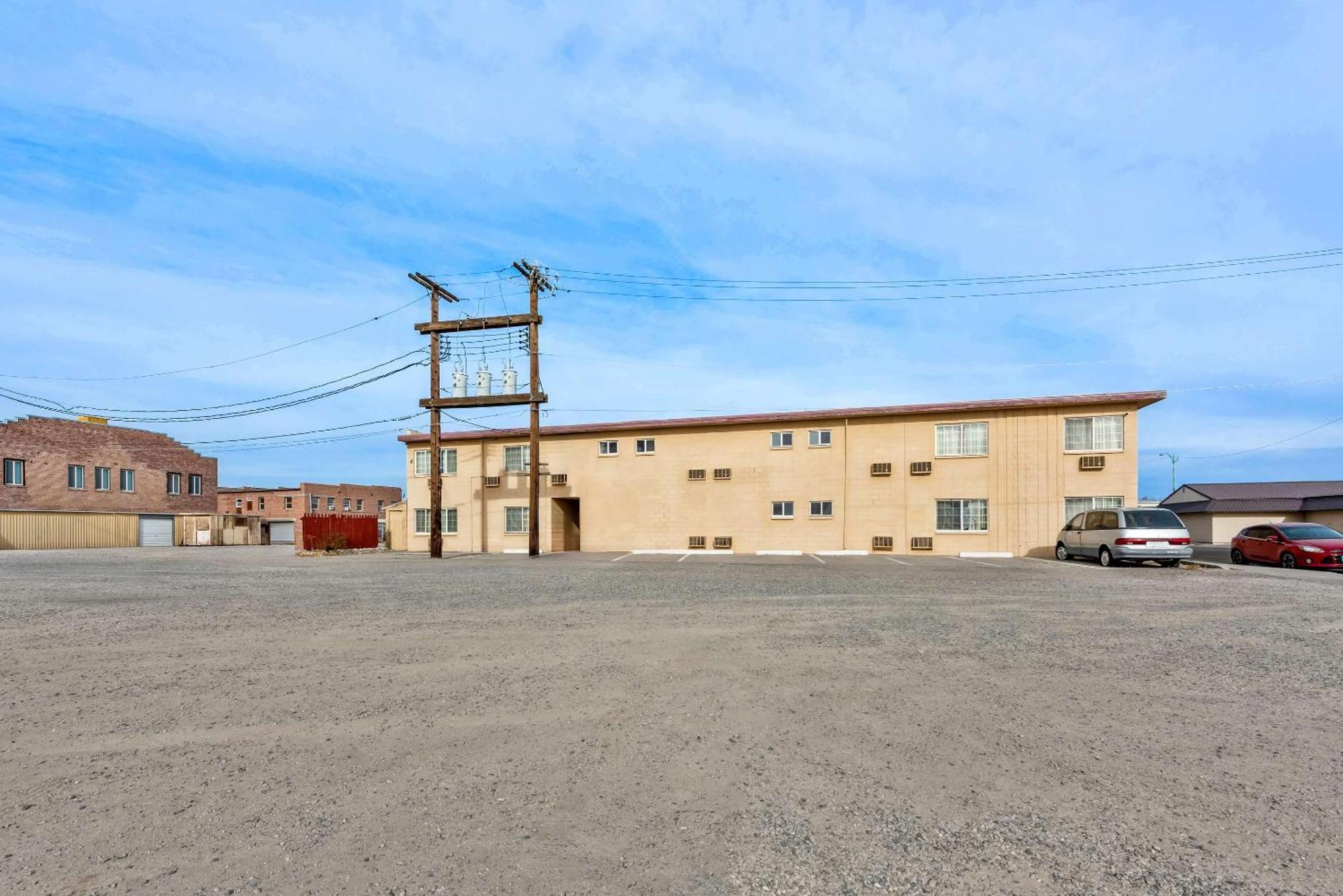 Econo Naval Air Station Area Fallon