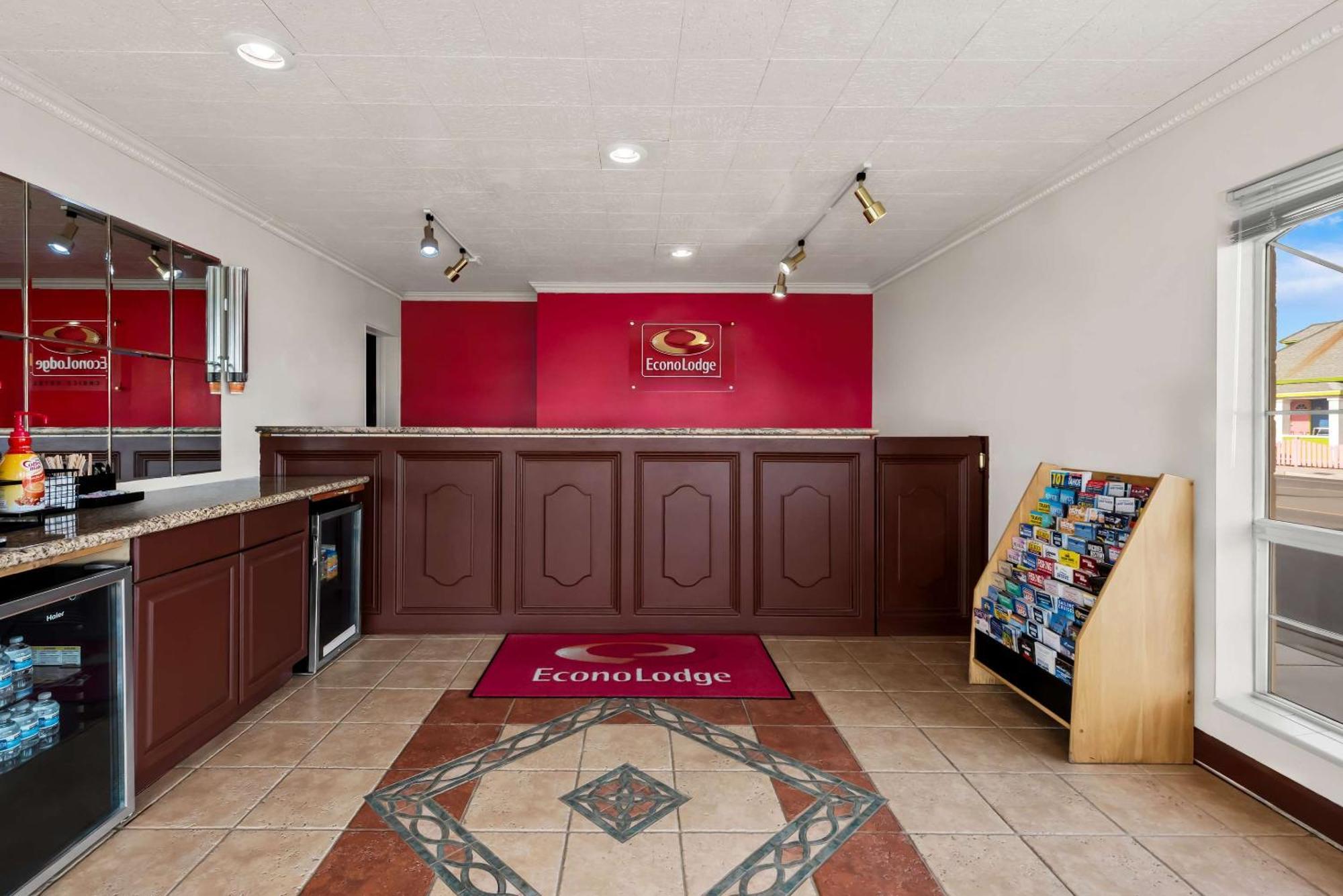 Econo Naval Air Station Area Lodge *